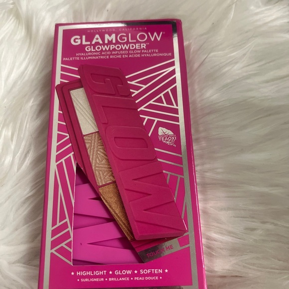 GLAMGLOW Glowpowder Highlight Glow Soften Hyaluronic Acid Infused Palette - Picture 2 of 3